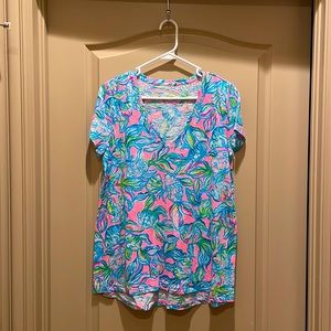 Lilly Pulitzer Etta V Neck Top. Size M. NWT